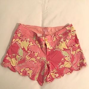 Lilly Pulitzer Scalloped Buttercup Shorts
